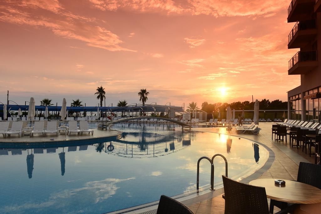 Cenger Beach Resort Spa Kizilot Exterior photo